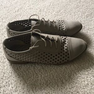 Oxford Detailed Shoes